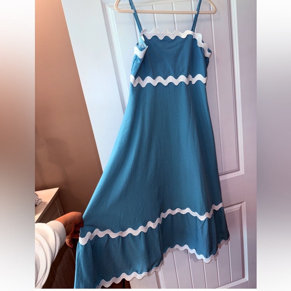 Women’s KIRUNDO blue and white Ric rac midi dress- Size medium - Picture 4 of 9